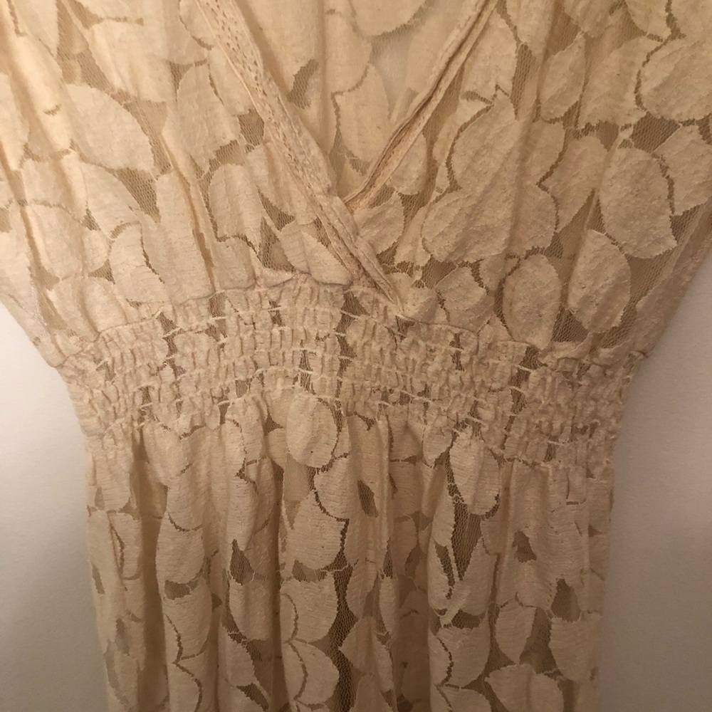 Lace top - Picture 2 of 3